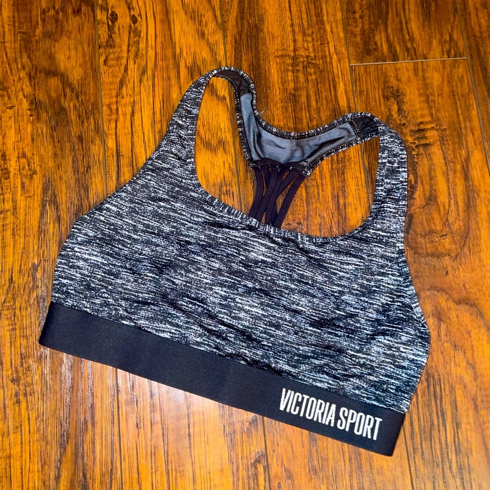 Victoria Sport Sports Bra - Medium